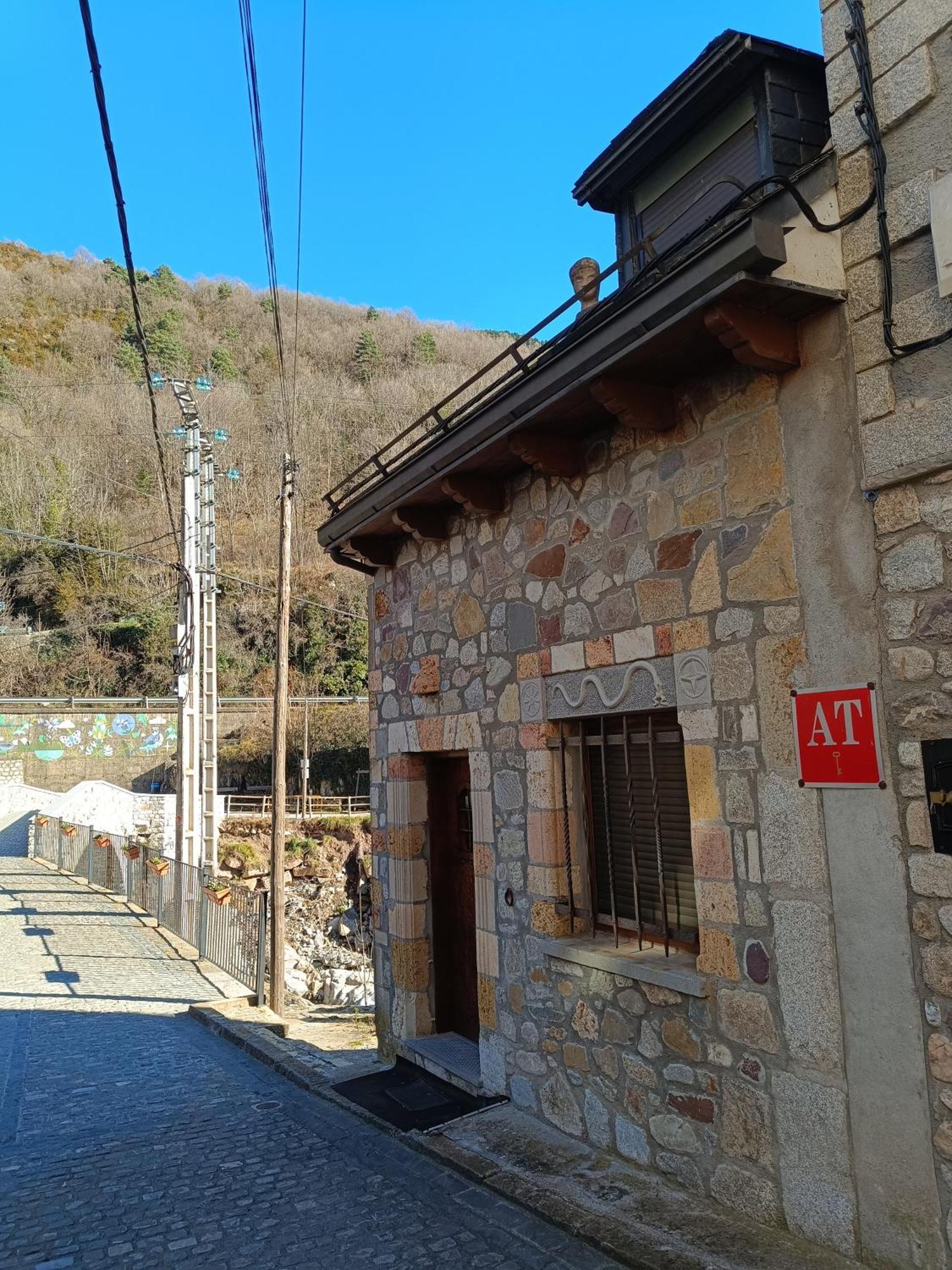 Holiday home Caseta Sorripas