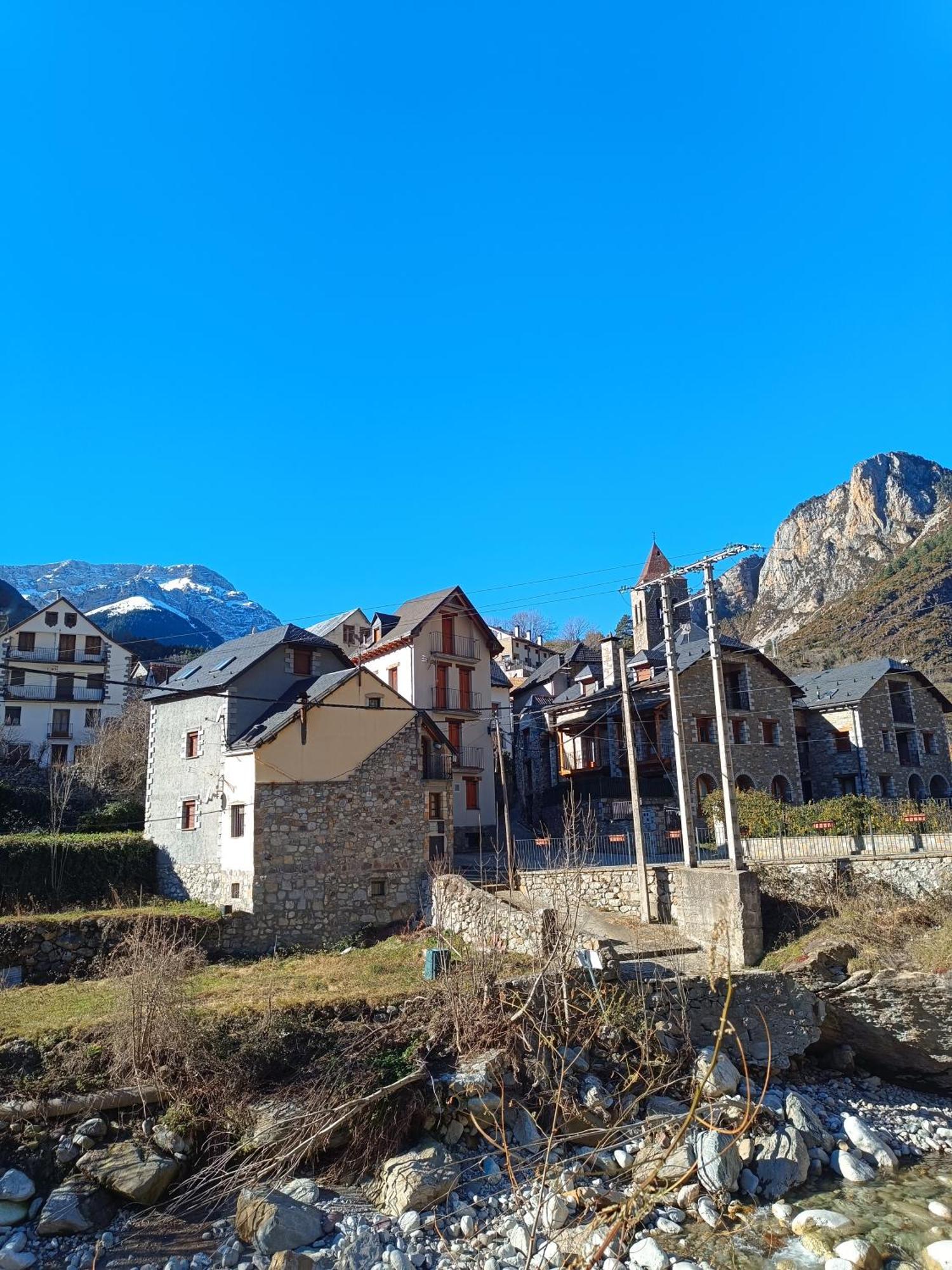 Caseta Sorripas Holiday home *